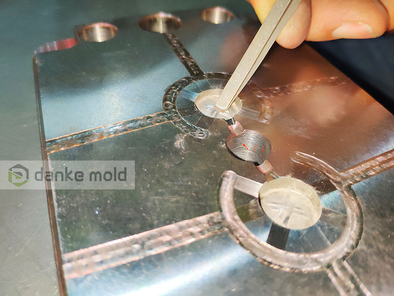 Cnc Manufacturingkey Process Of Injection Mold Makingsurface Polishing